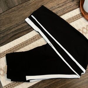 Black Leggings with‎ White Stripes